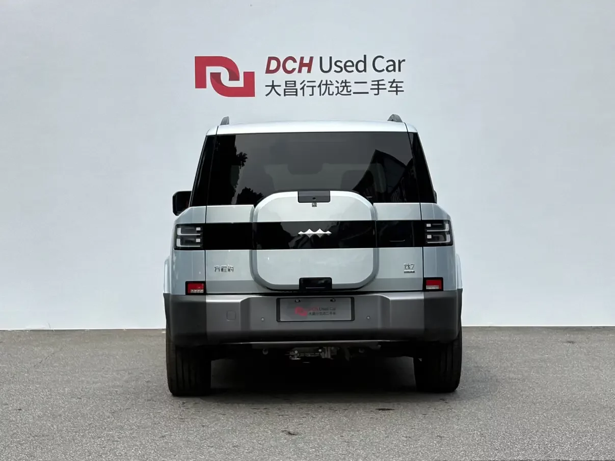 BYD Leopard Titanium 7 PHEV