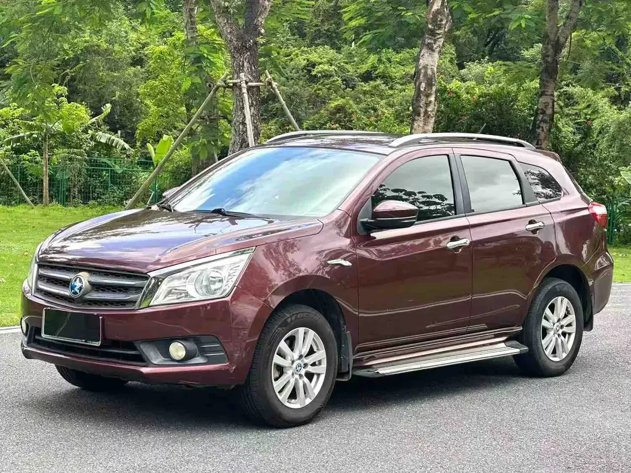 Kai Chen Venucia T70
