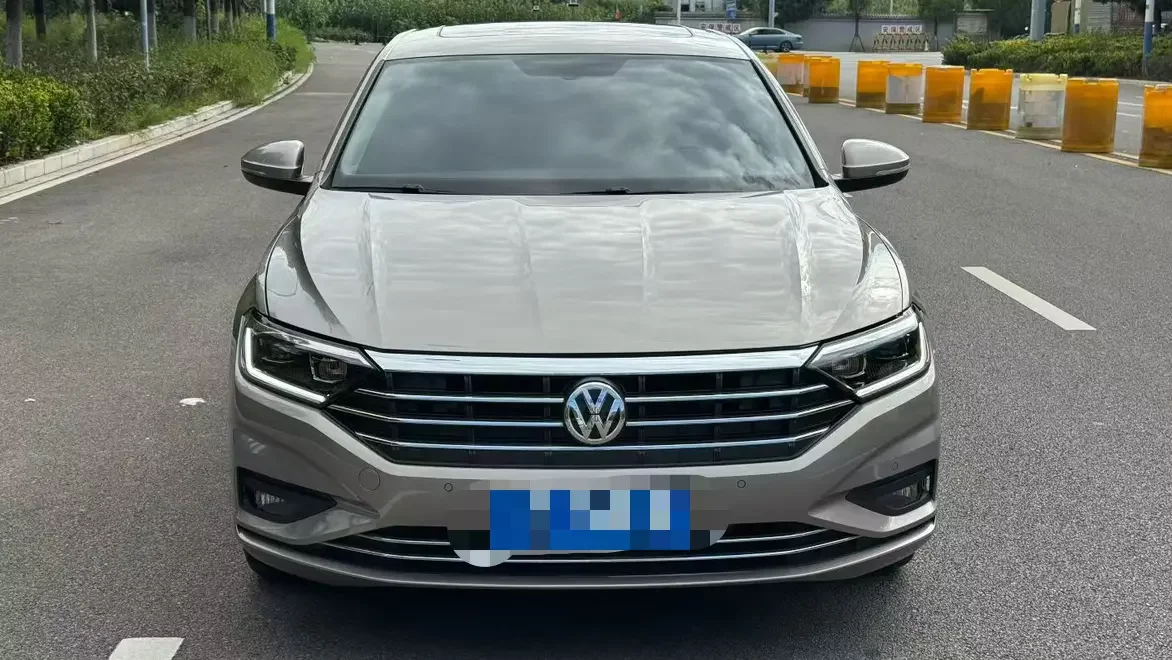 Volkswagen Sagitar