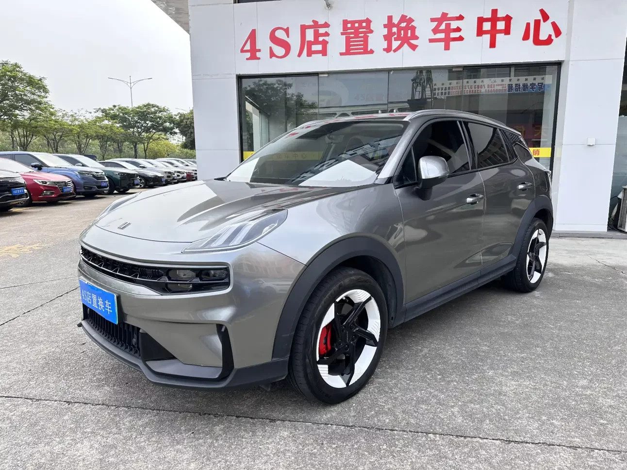 Lynk & Co 06 EM-P