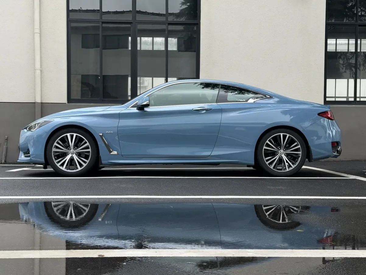 Infiniti Q60