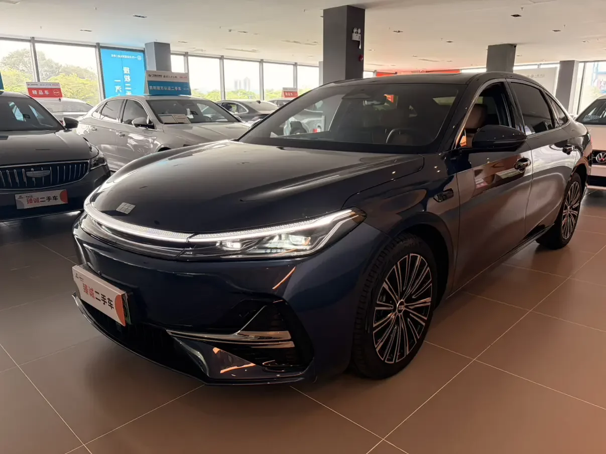 Geely Galaxy A7 EM