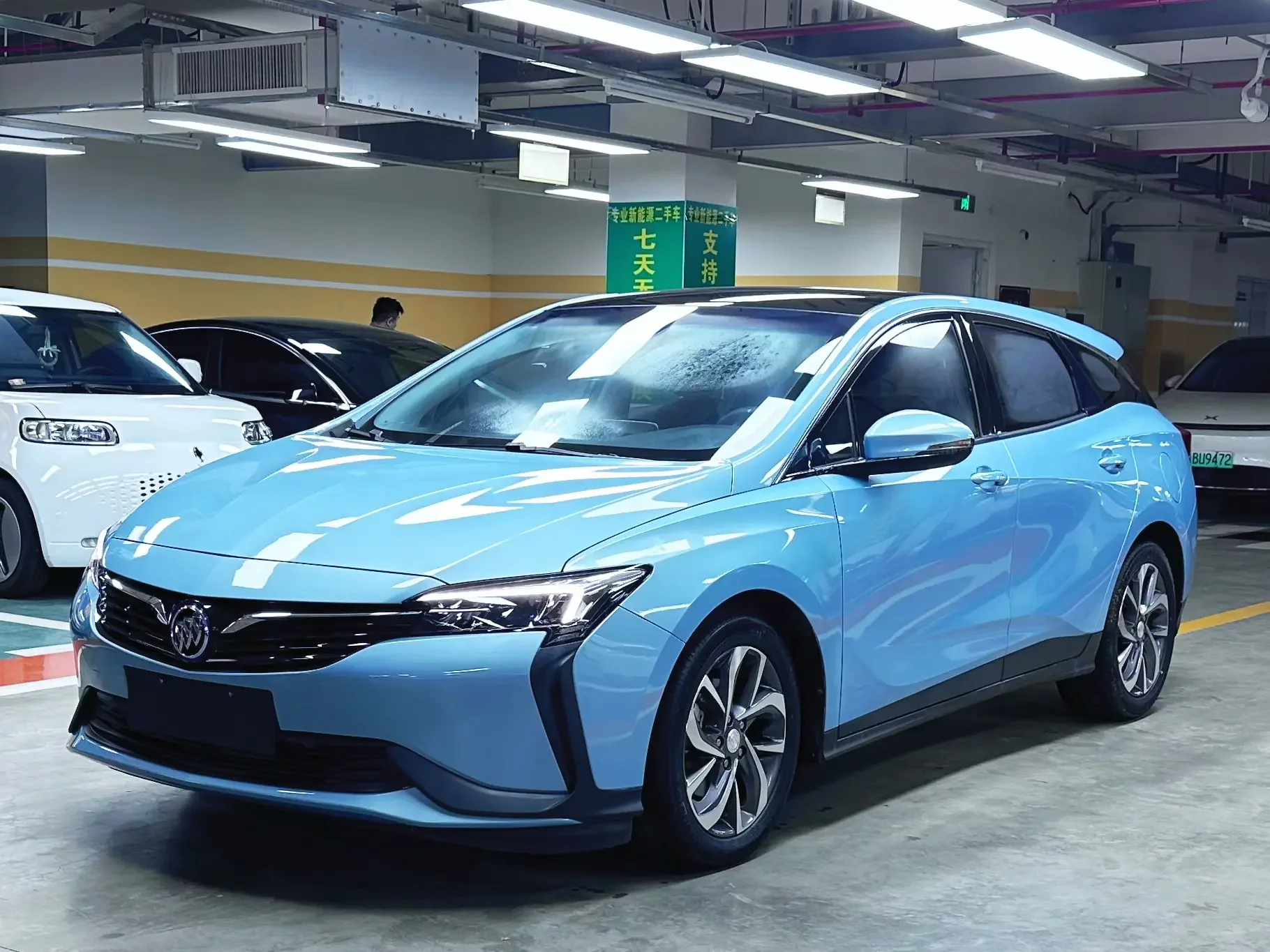 Buick Weilan 6 PHEV