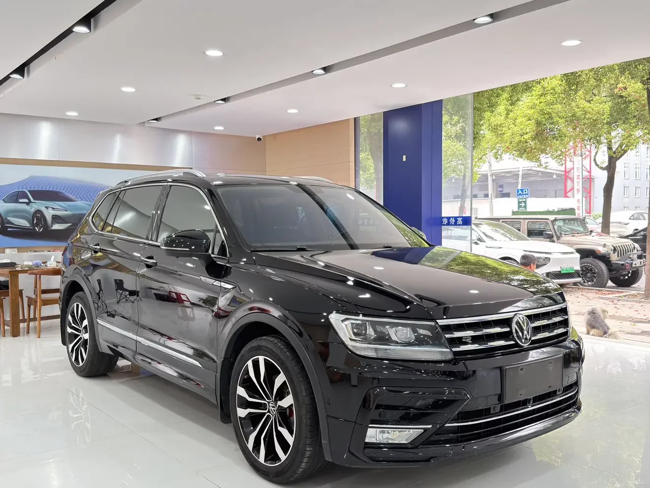 Volkswagen Tiguan L
