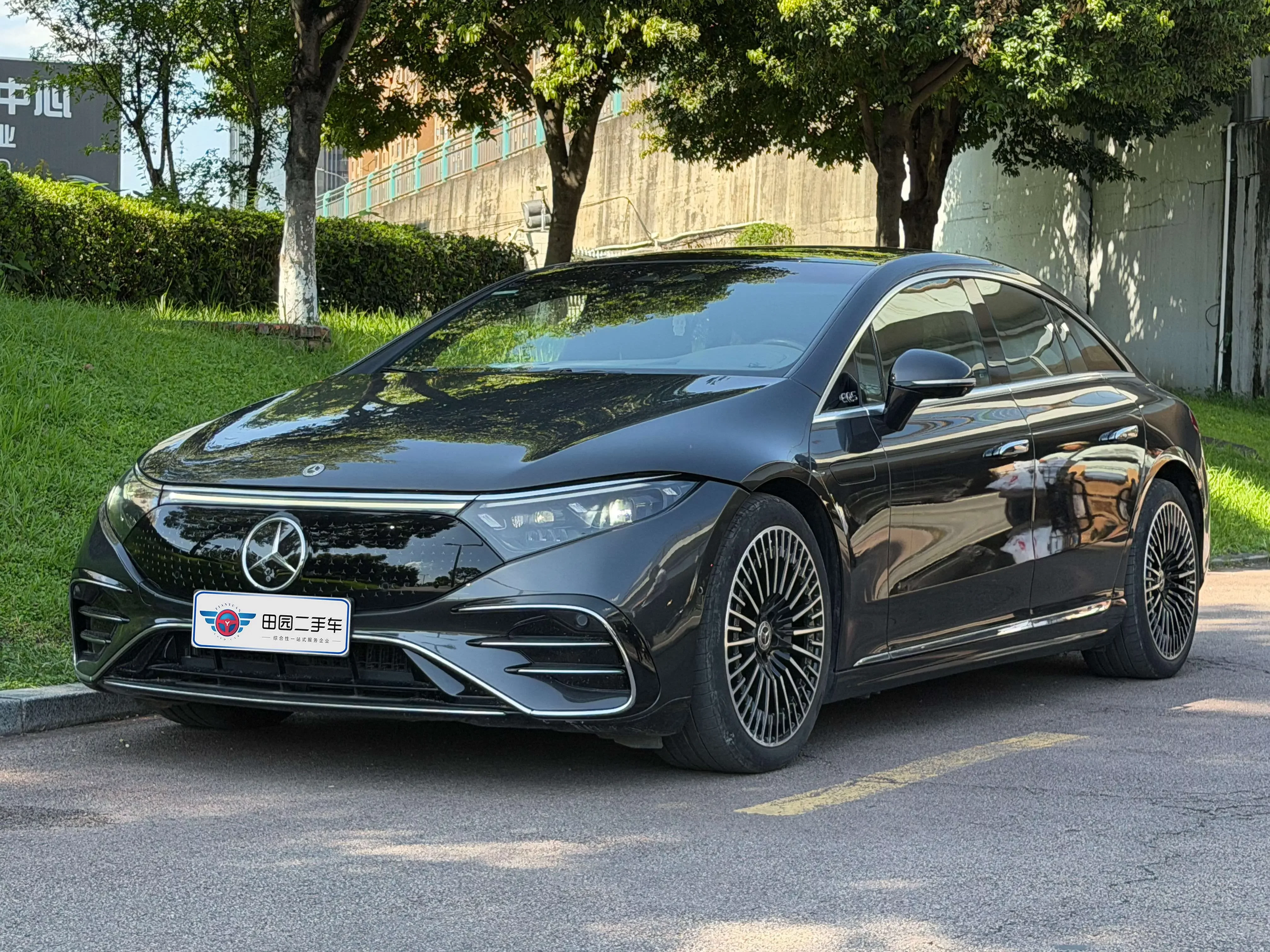 Mercedes-Benz EQS