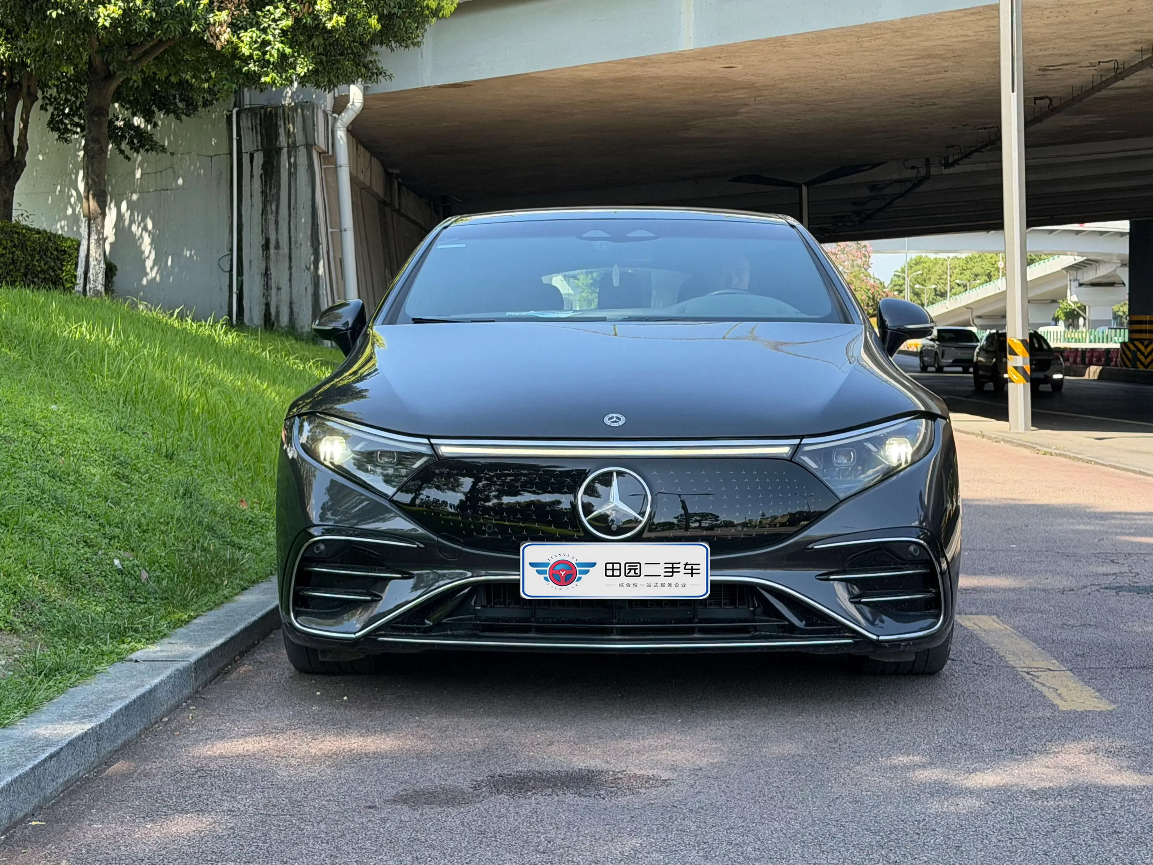 Mercedes-Benz EQS