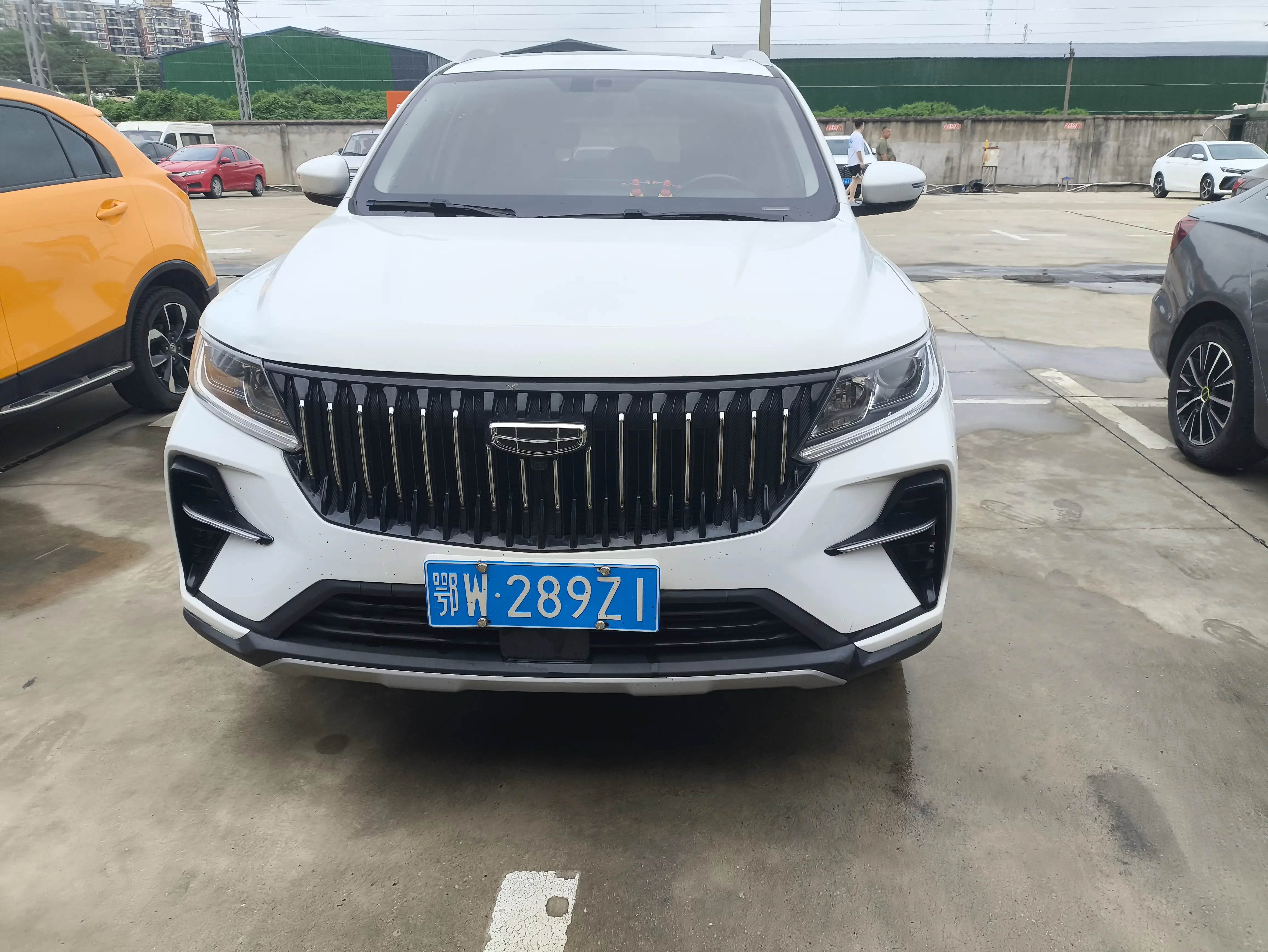 Geely Vision X6