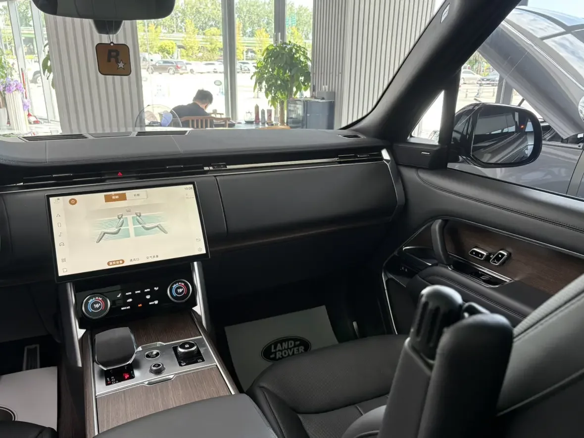 Land Rover range rover