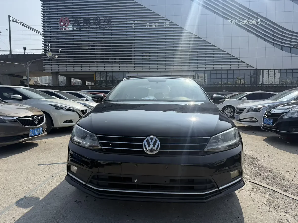 Volkswagen Sagitar
