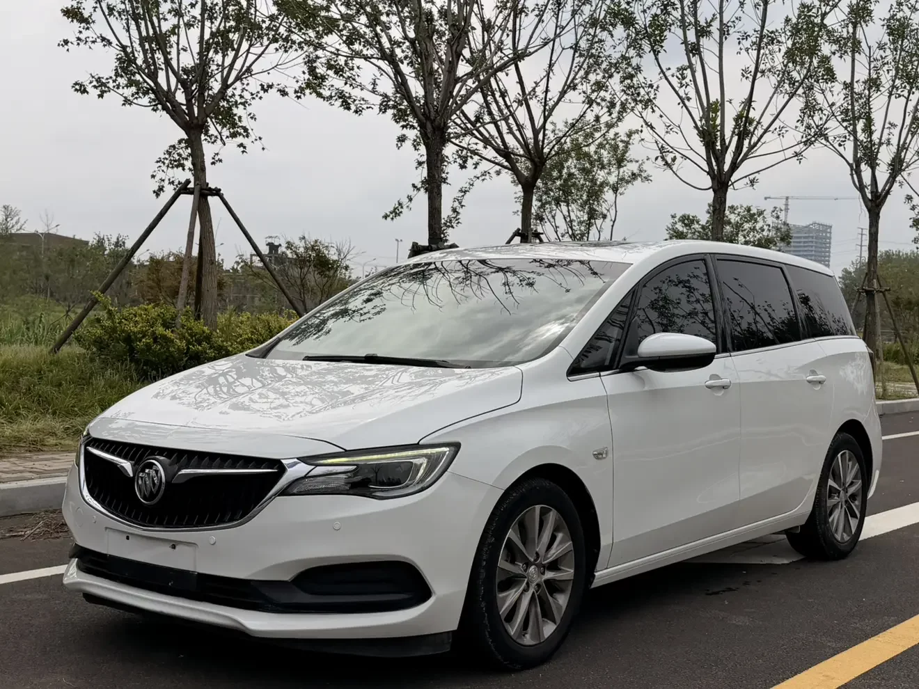 Buick GL6