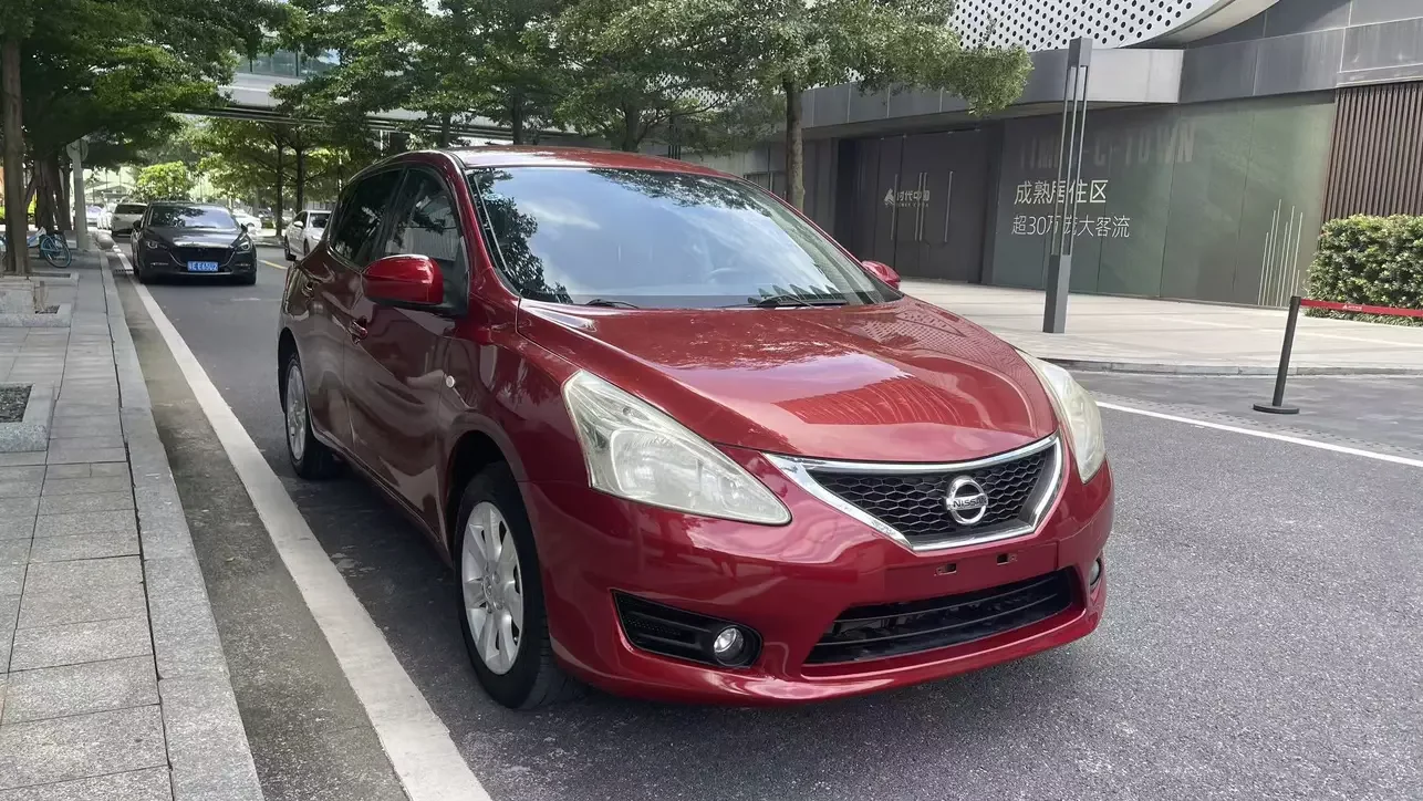 Nissan Tiida