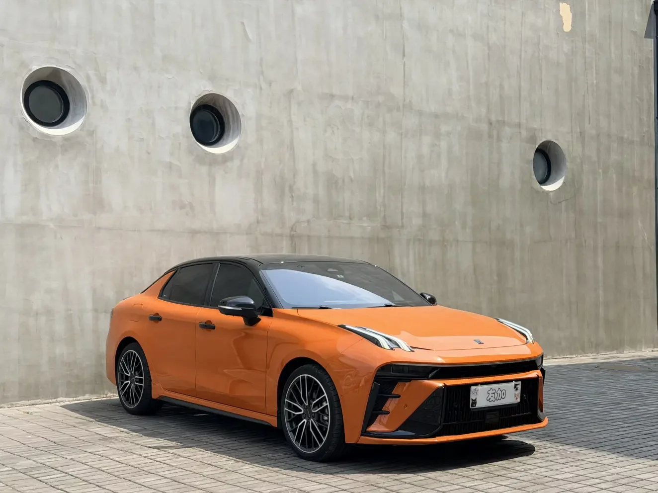 Lynk & Co 03