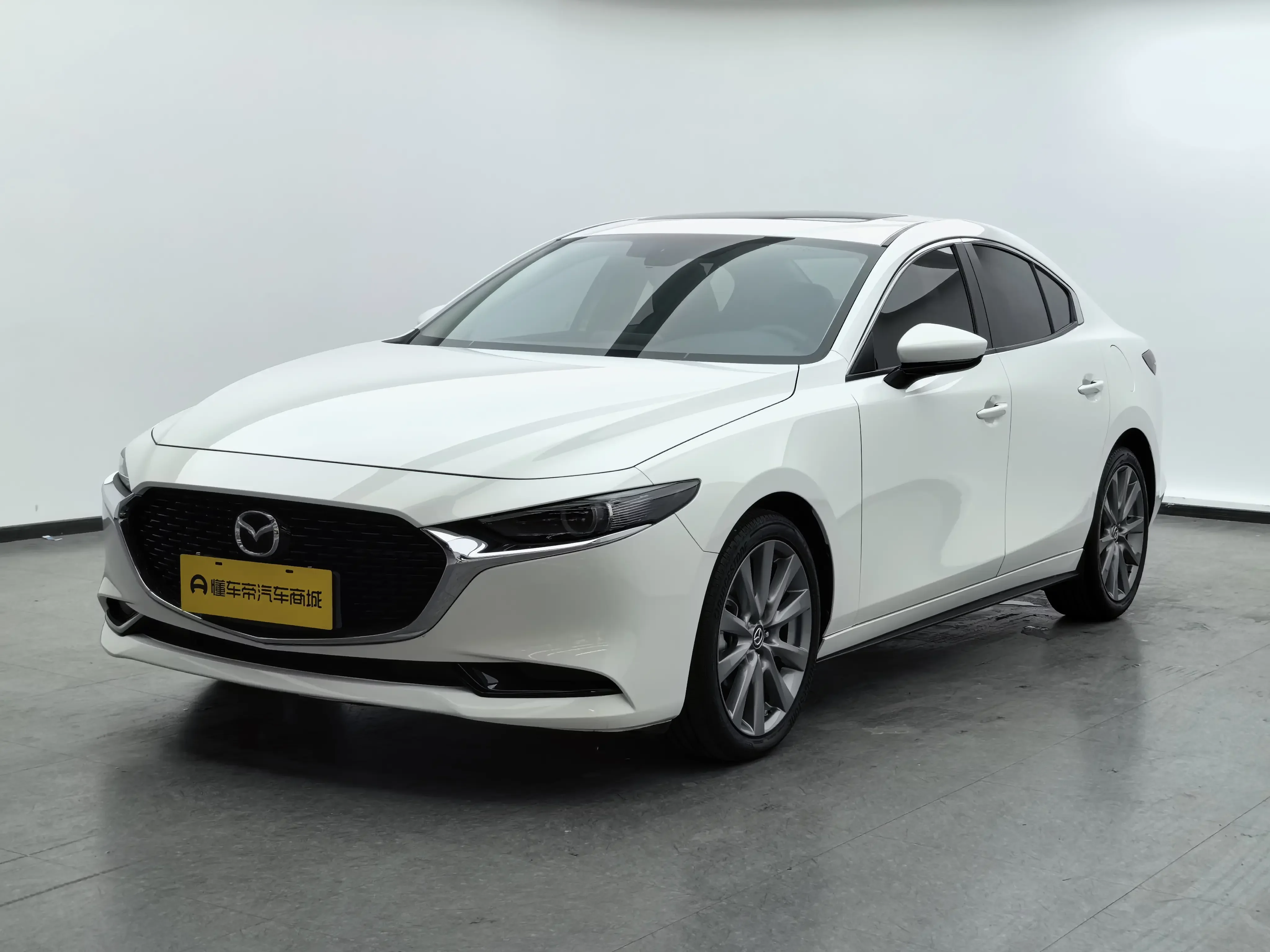 Mazda Axela (3)