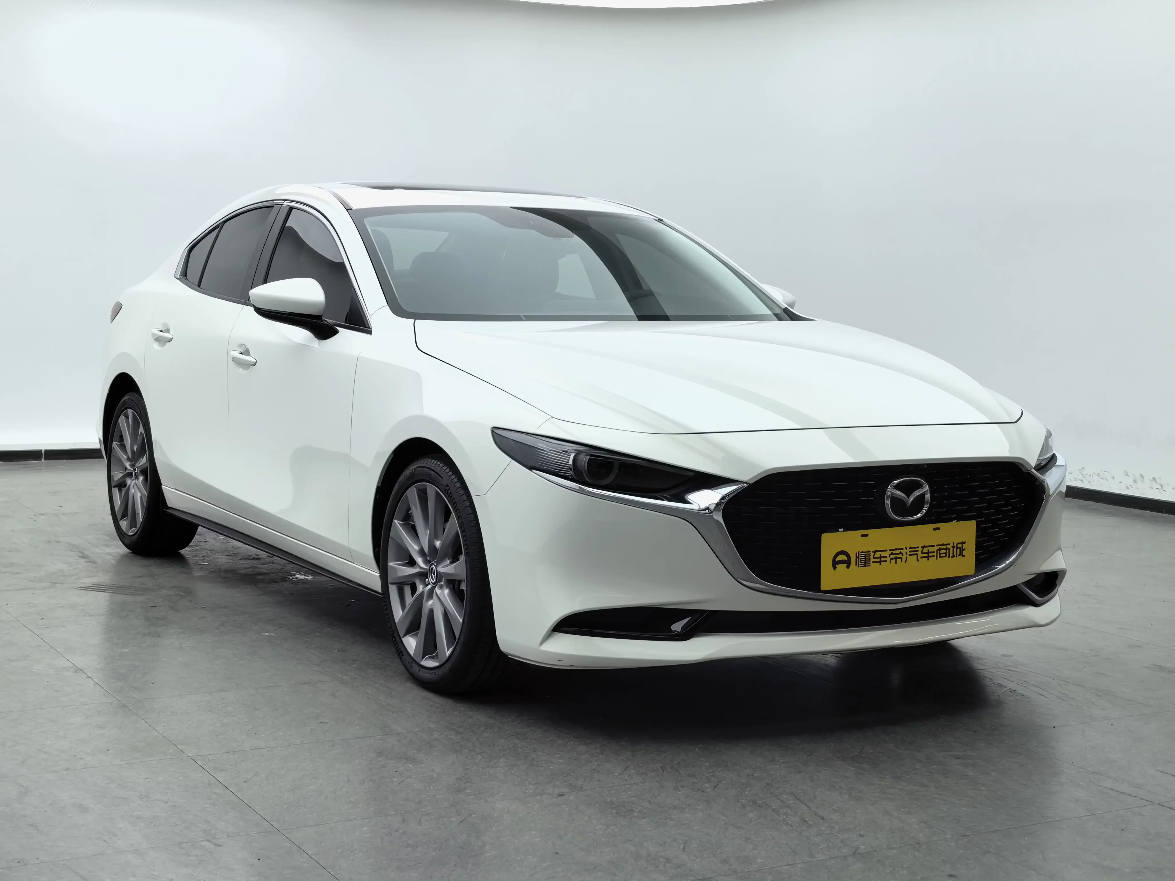 Mazda Axela (3)