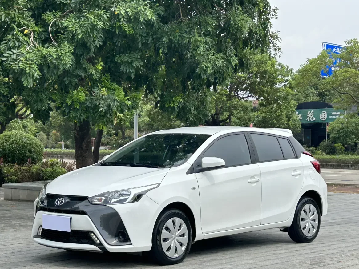 Toyota Yaris L