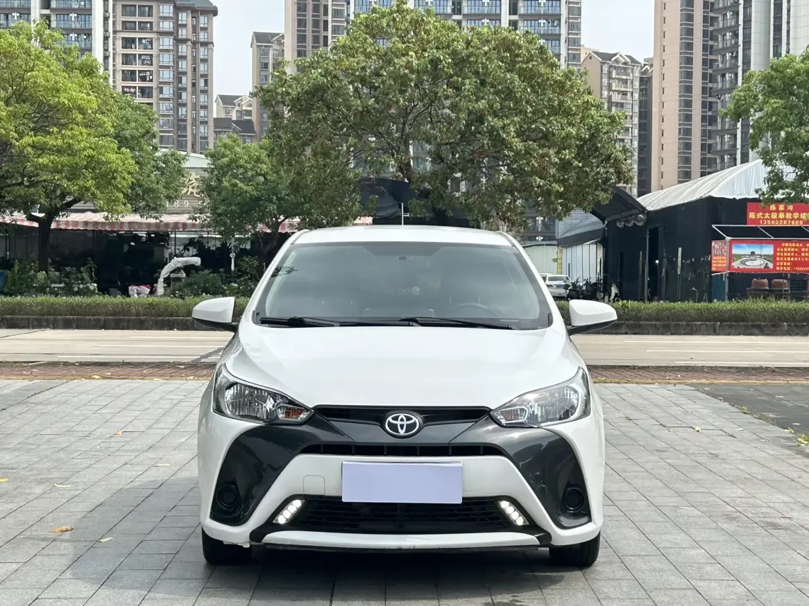 Toyota Yaris L