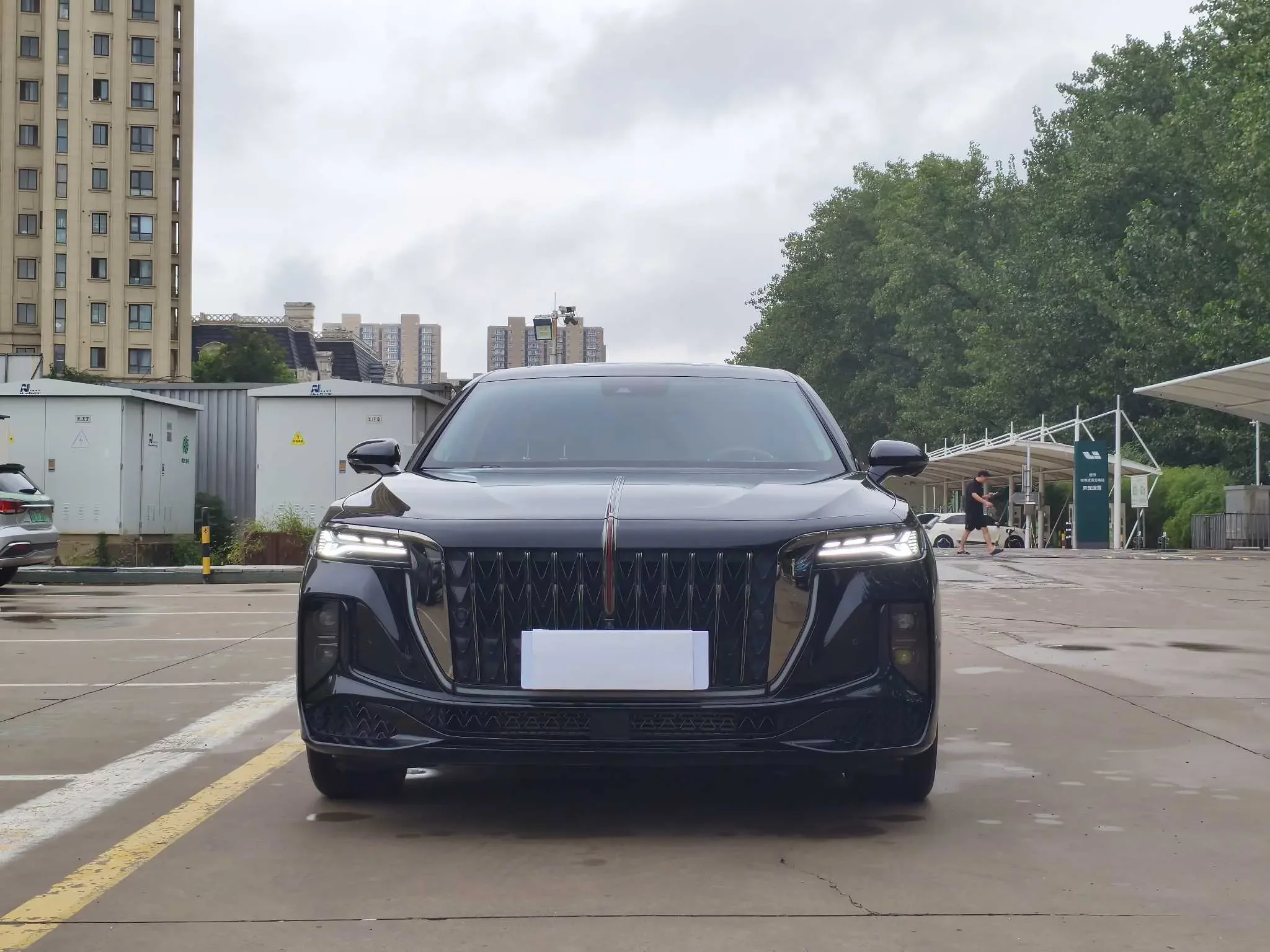 Hongqi H9