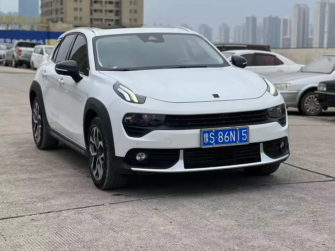Lynk & Co 02