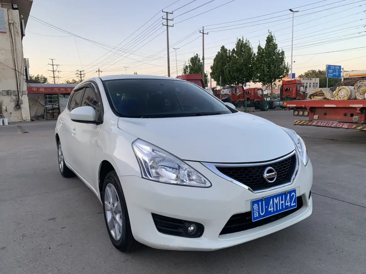 Nissan Tiida