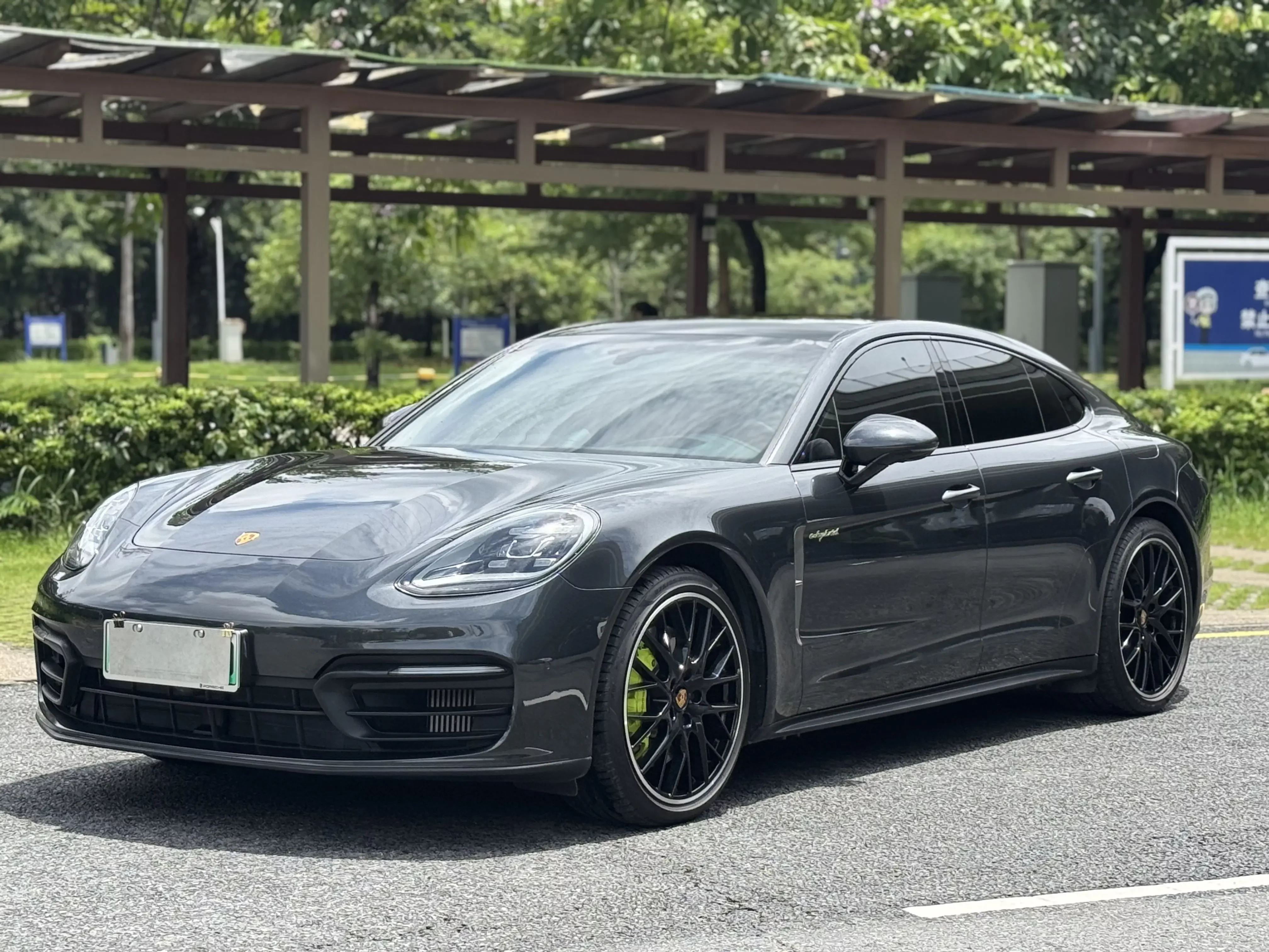PORSCHE PANAMERA E-HYBRID
