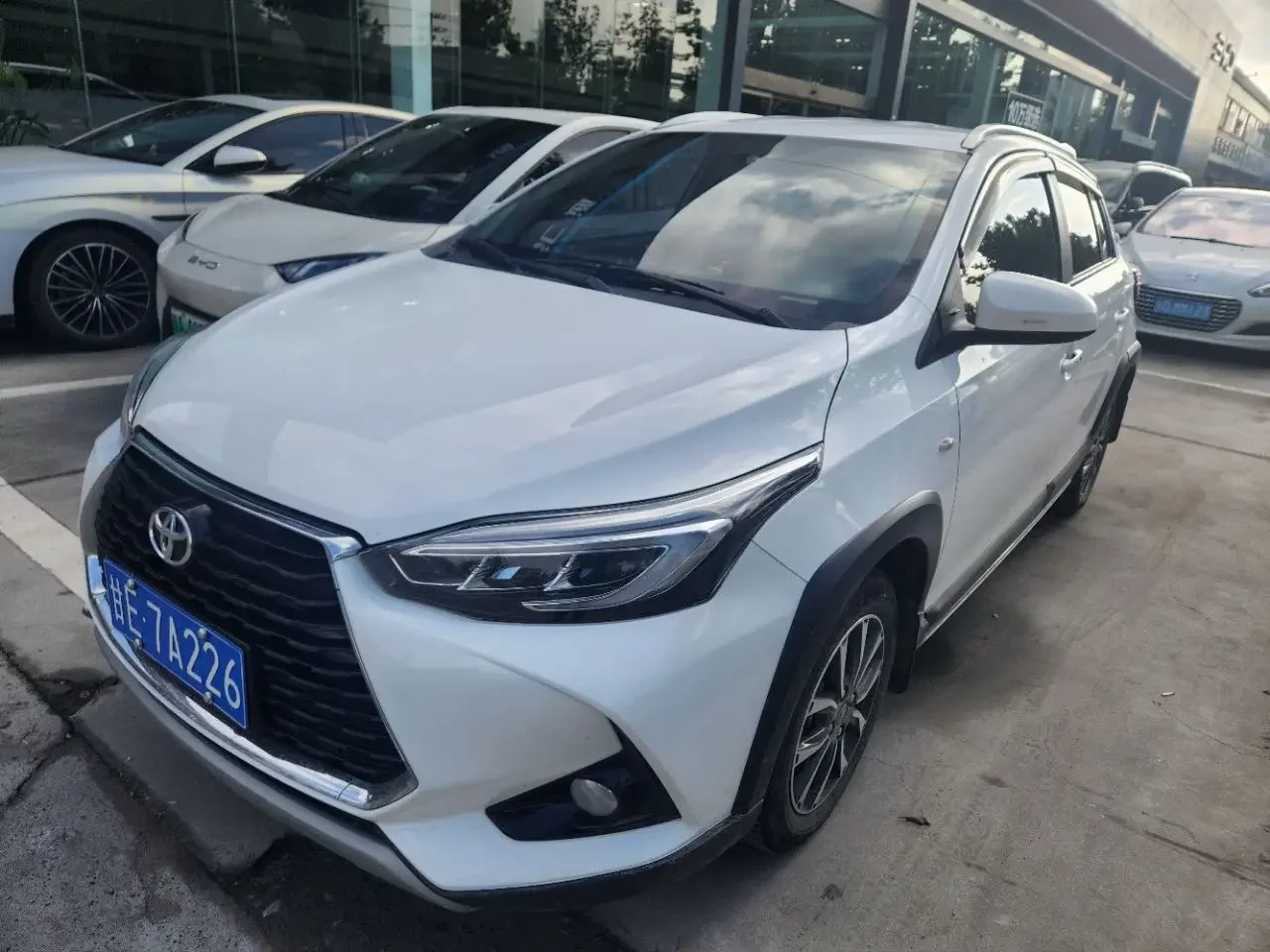 TOYOTA YARIS L