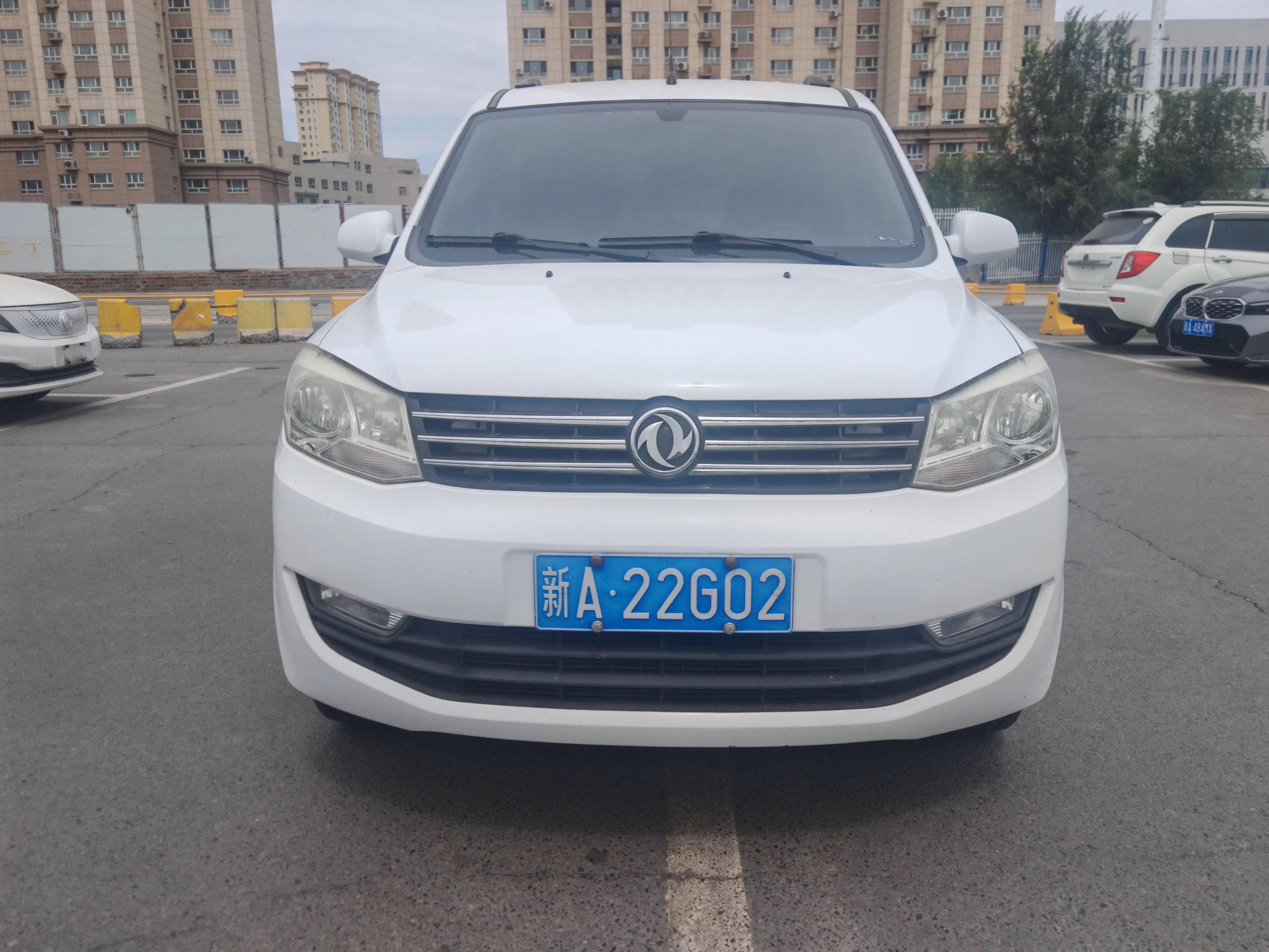 Dongfeng Fengon 330