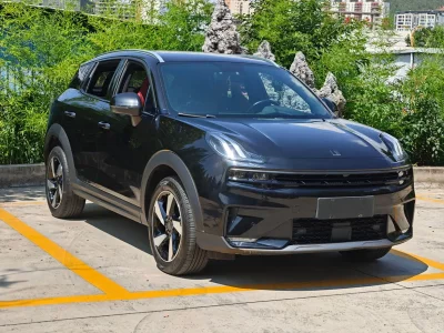 Lynk & Co 06