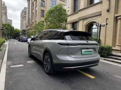 NIO ES6