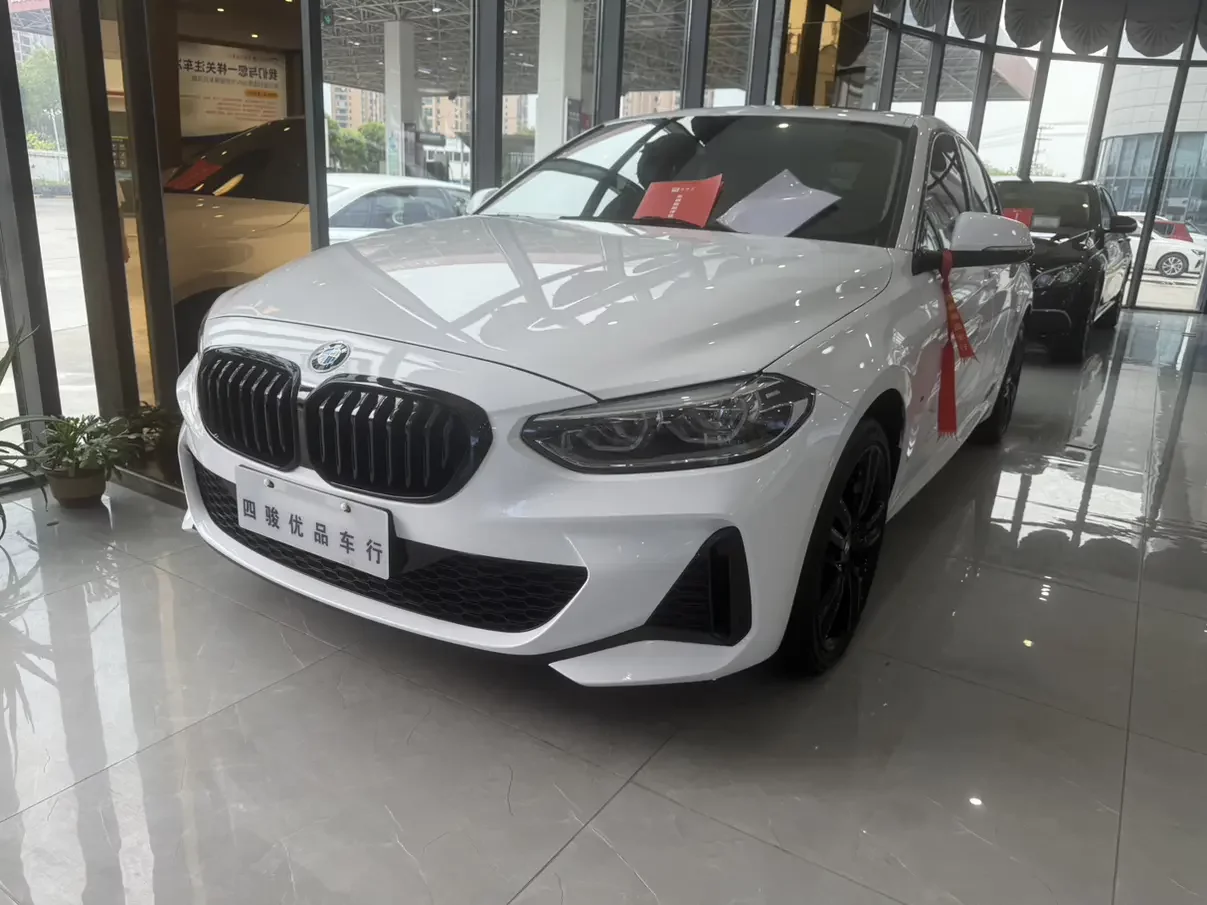 BMW 1-SERIES