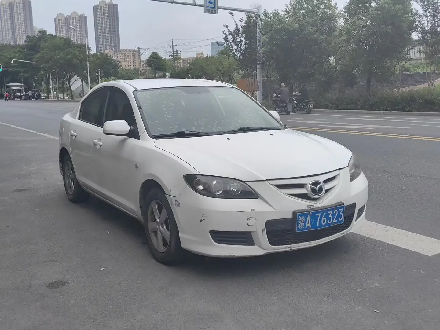 Mazda Axela (3)