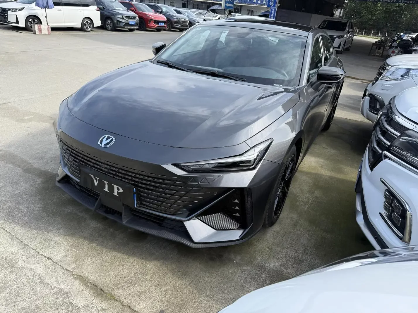CHANGAN UNI-V