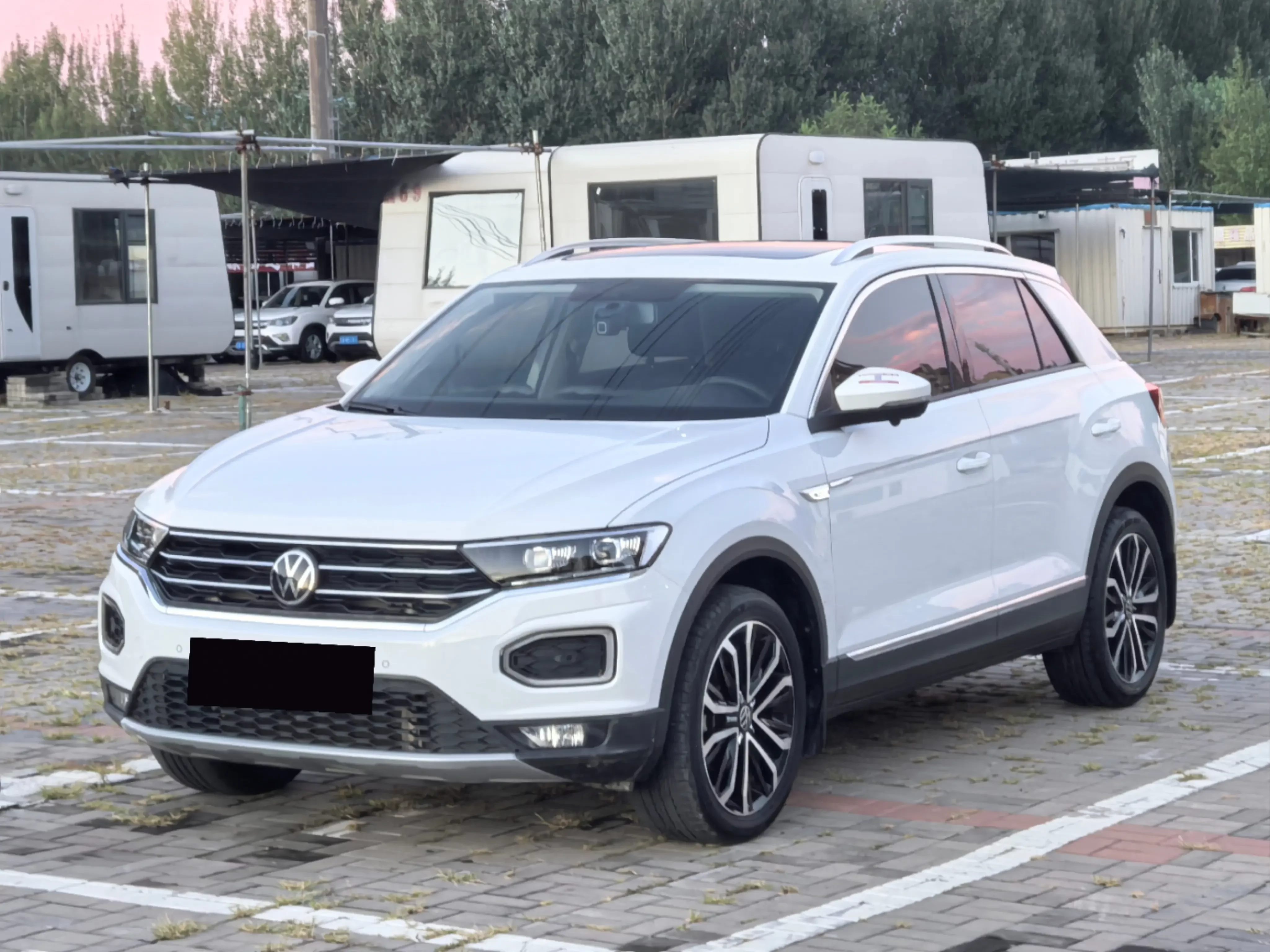 VOLKSWAGEN T-ROC