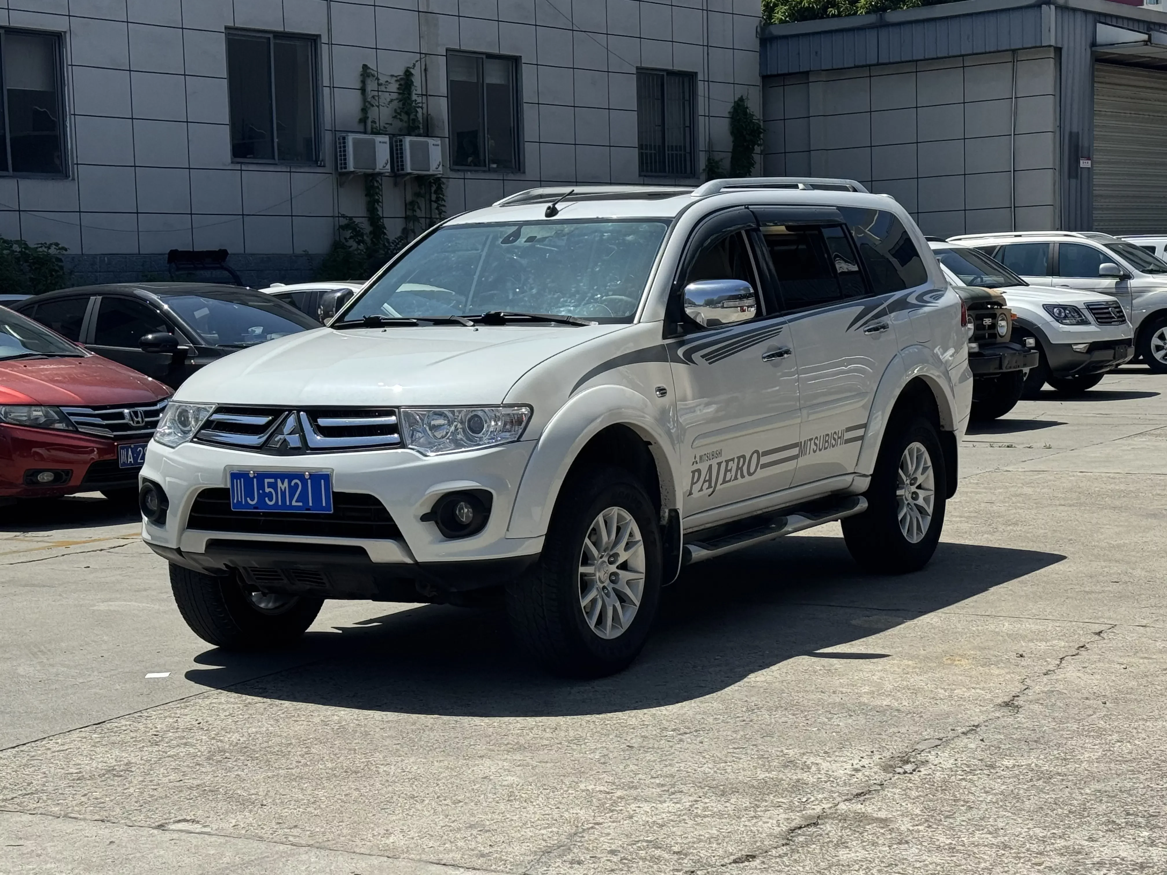Mitsubishi Pajero Jinchang