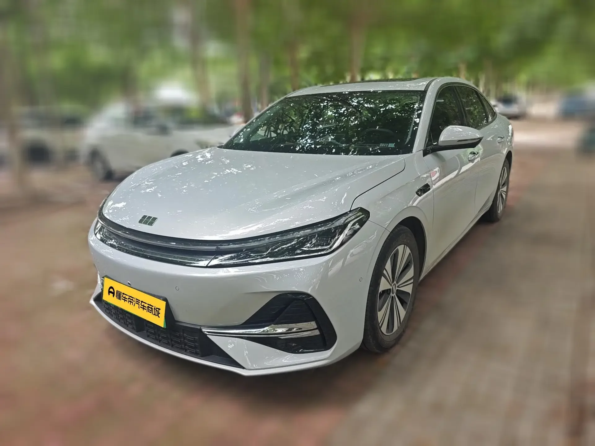 Geely Galaxy A7 EM