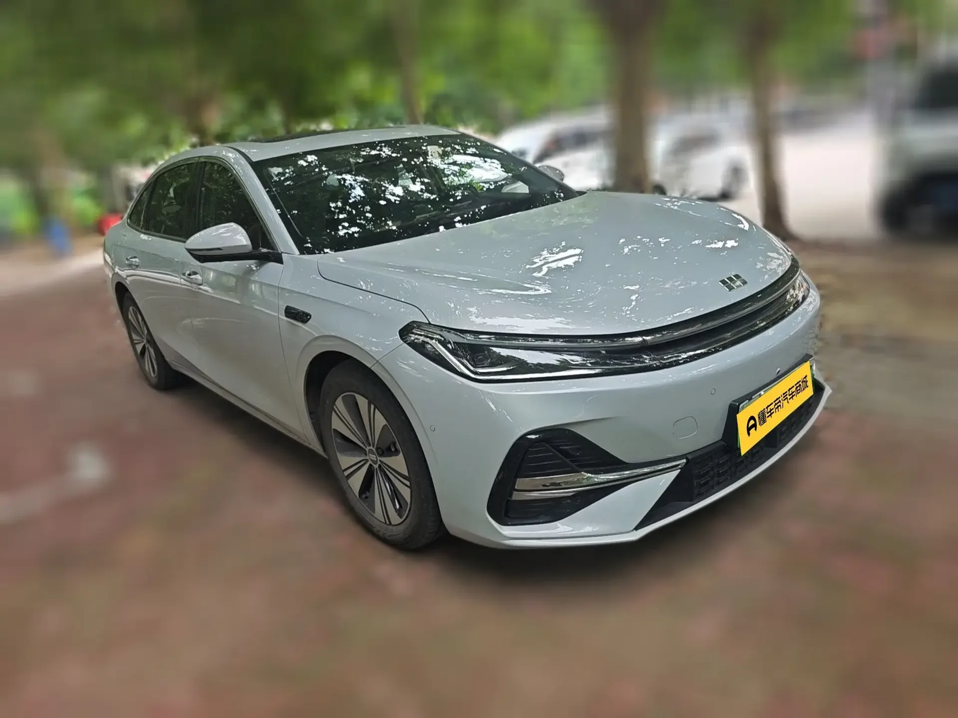 Geely Galaxy A7 EM