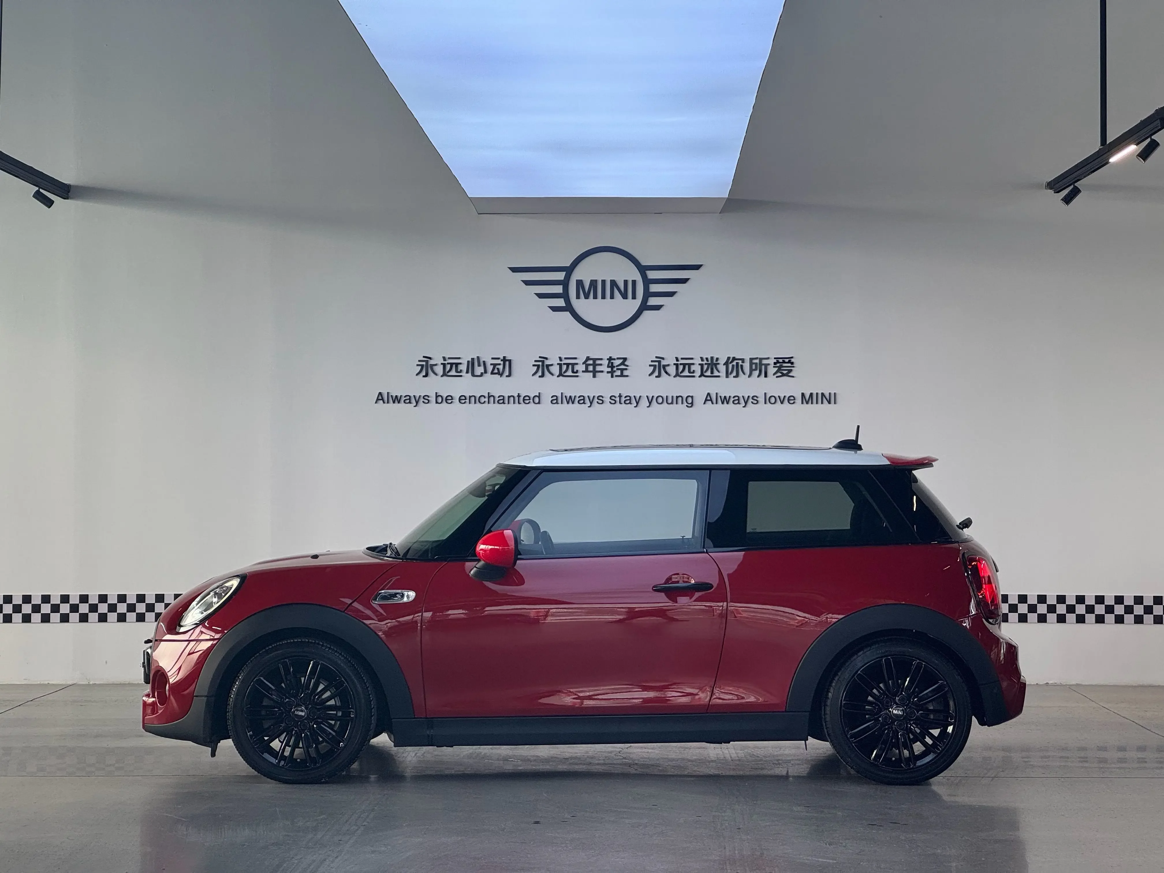 MINI MINI