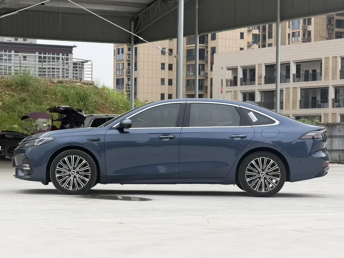 Geely Galaxy A7 EM
