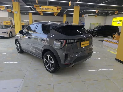 Lynk & Co 06