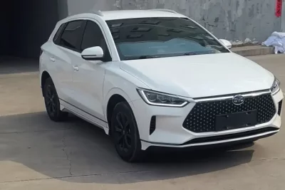 BYD e2
