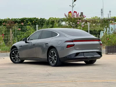 XPeng P7