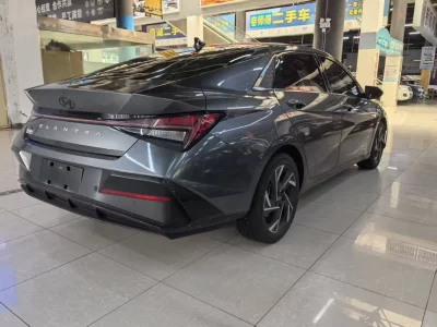 Hyundai Elantra