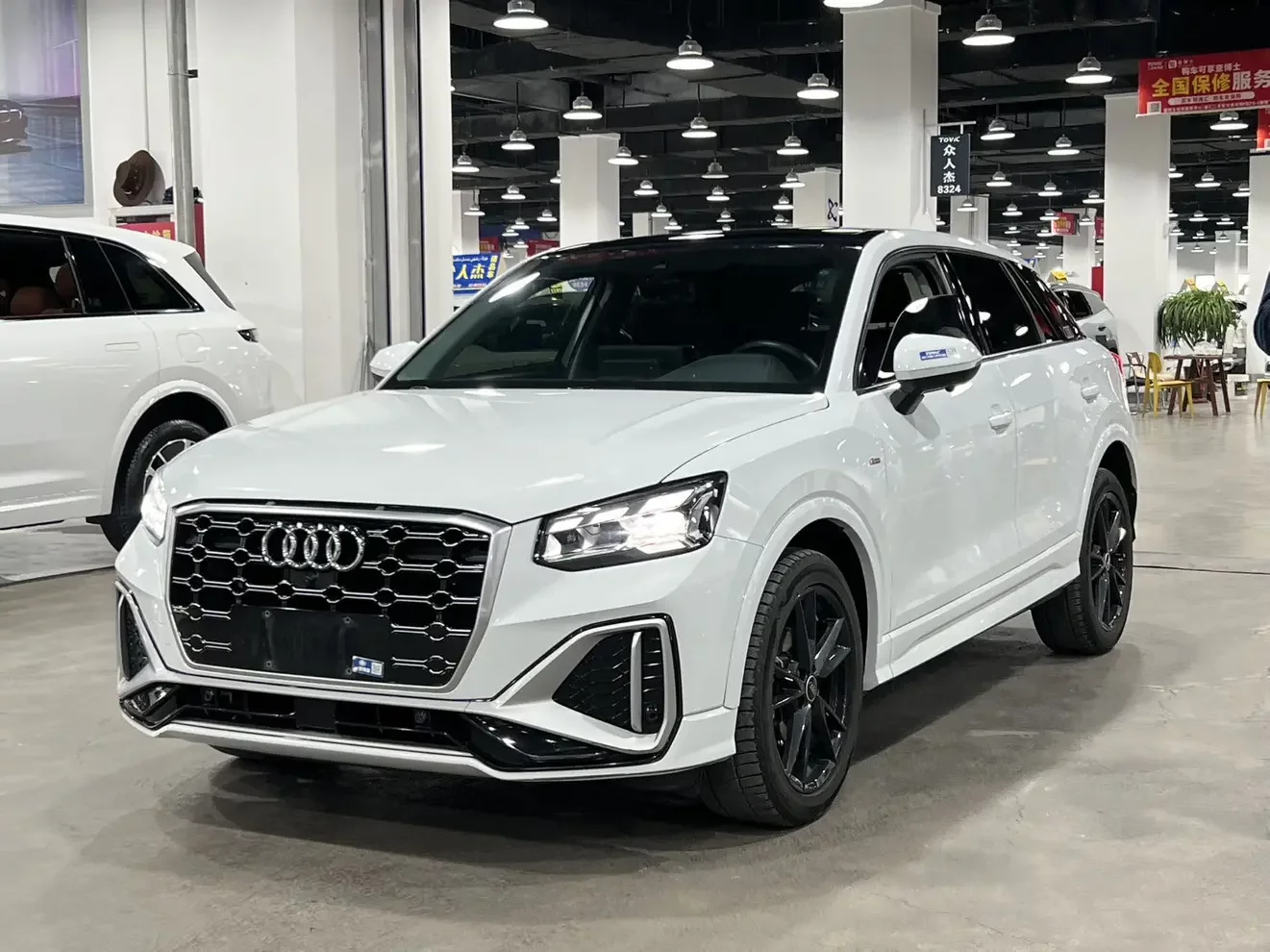 AUDI Q2L