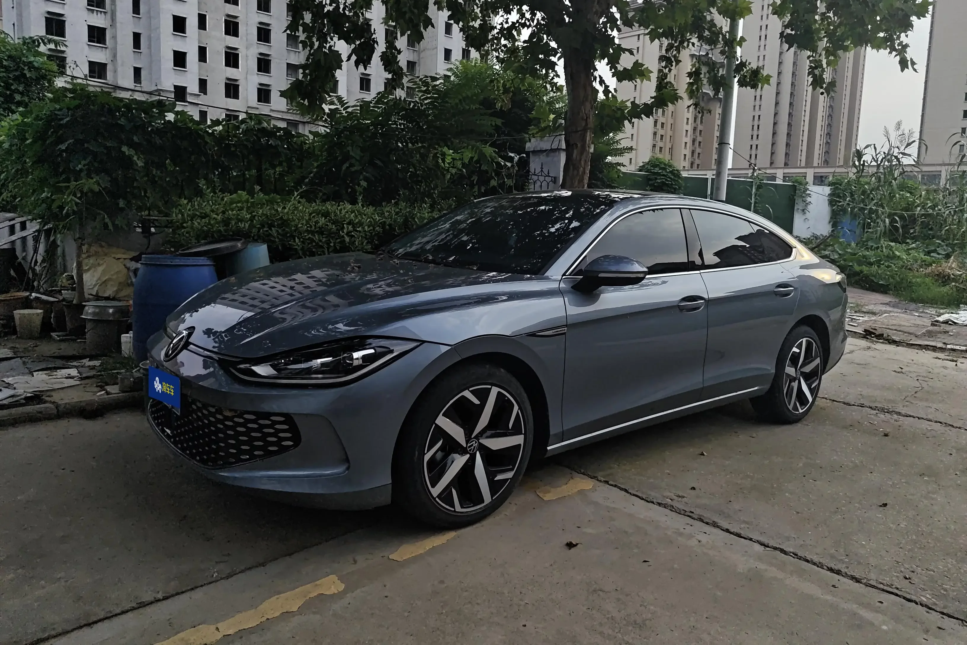 VOLKSWAGEN LAMANDO