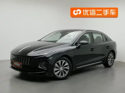 Hongqi E-QM5