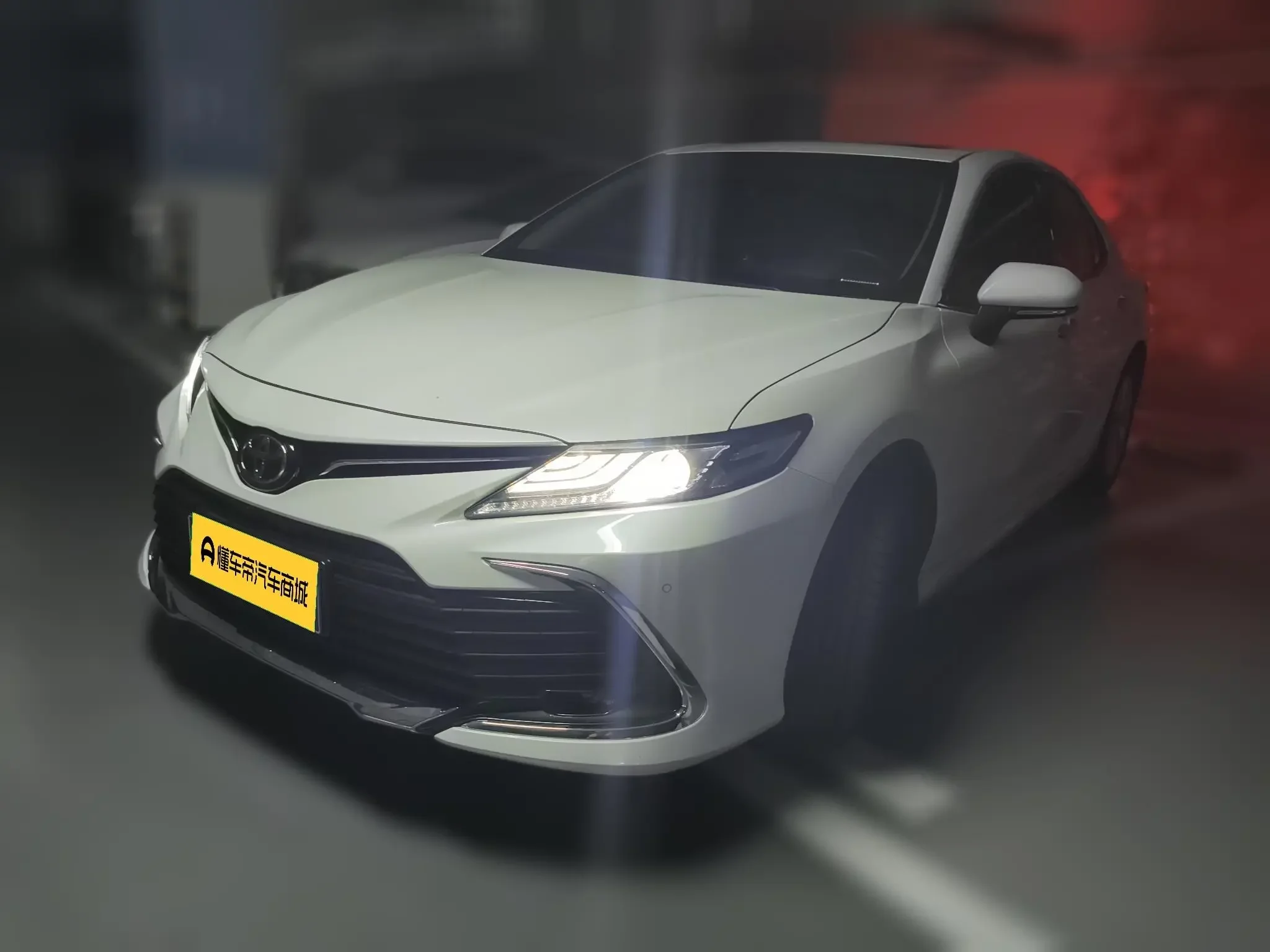 TOYOTA CAMRY