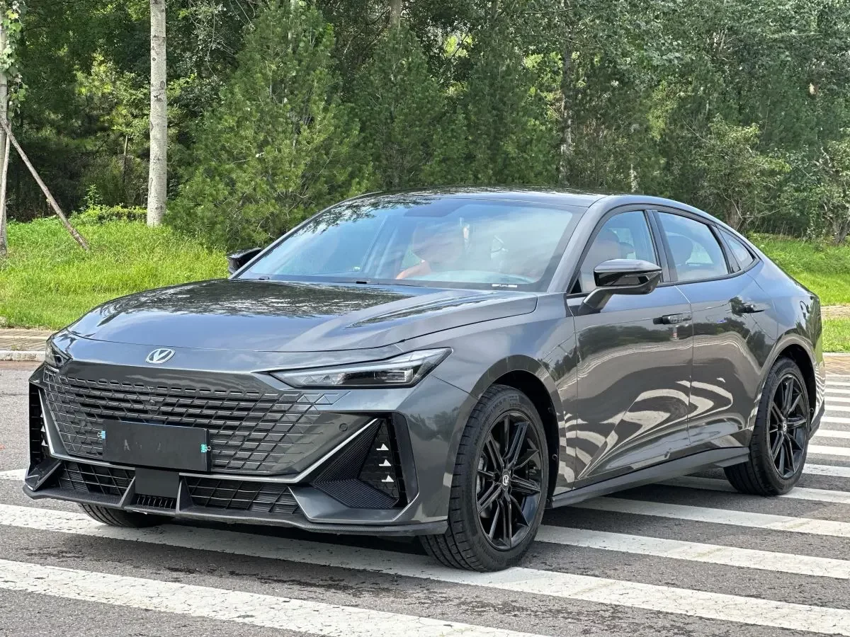 CHANGAN UNI-V