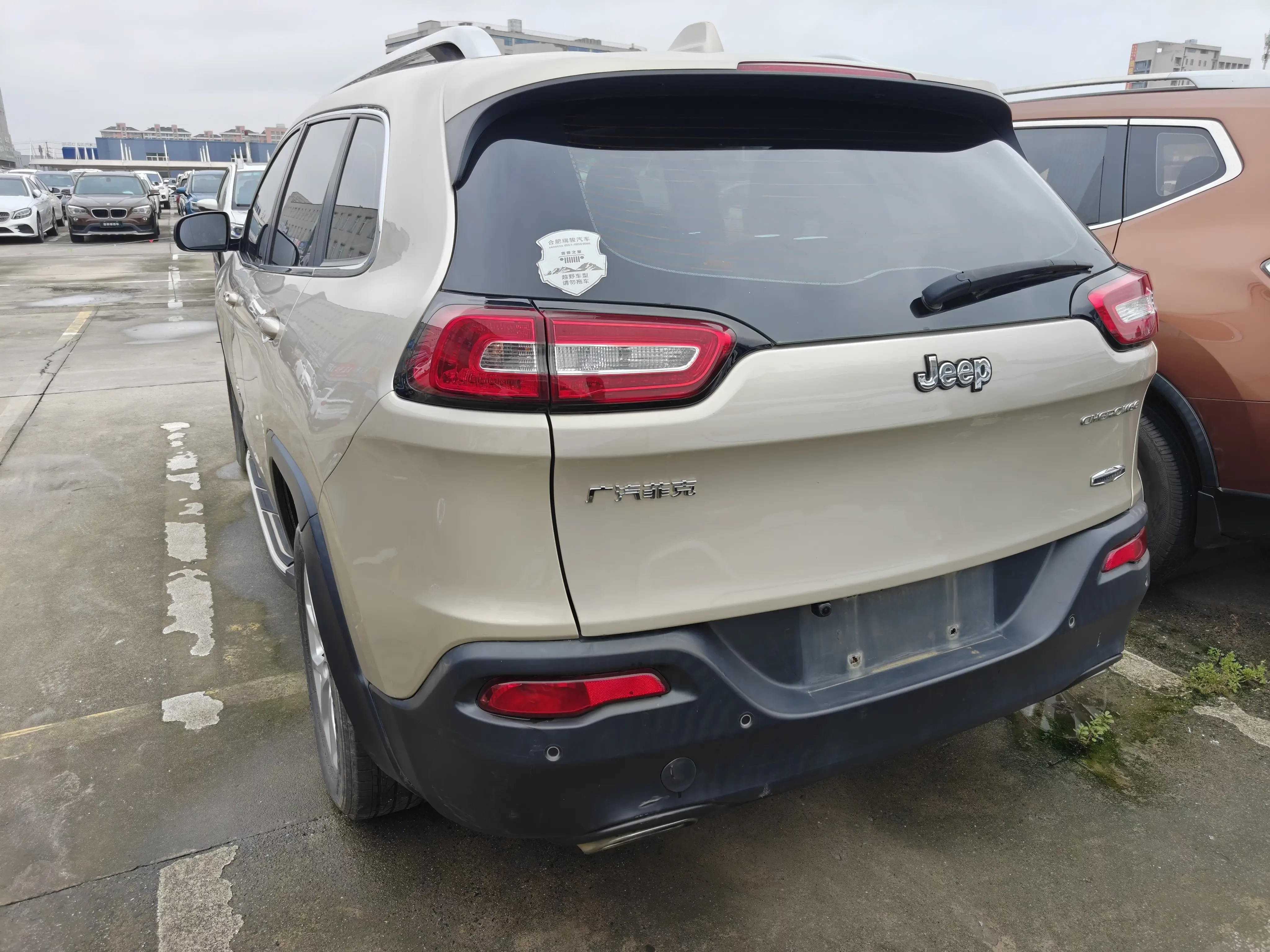 Jeep Cherokee