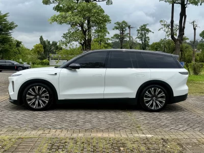 NIO ES8