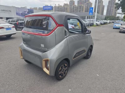 Baojun E200