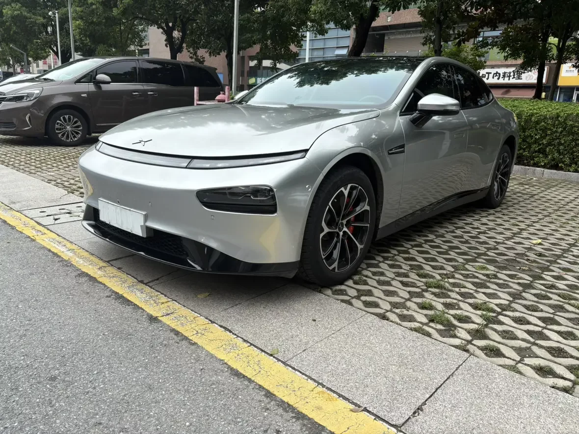 Xpeng P7
